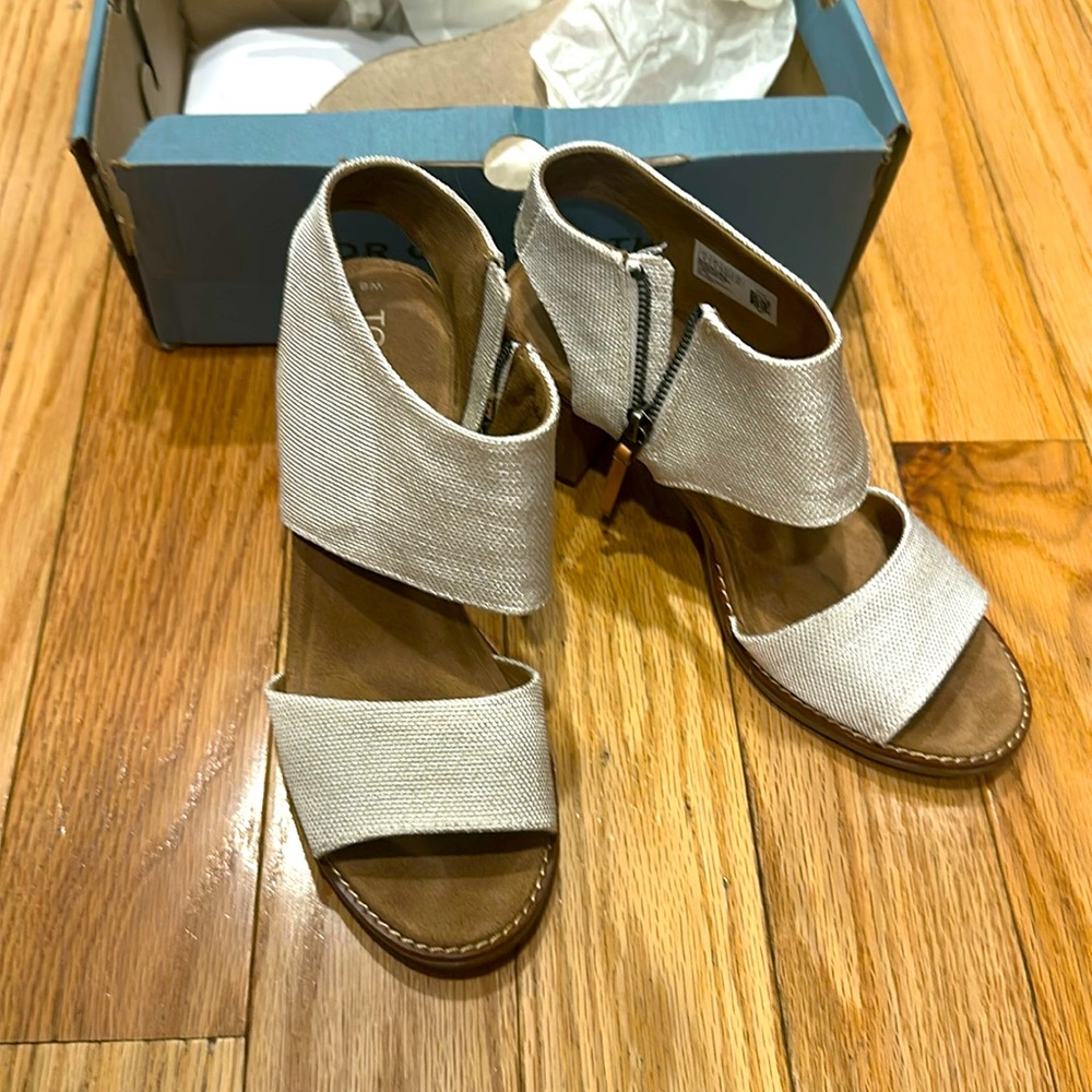 Toms Majorca Cutout Wedge 8